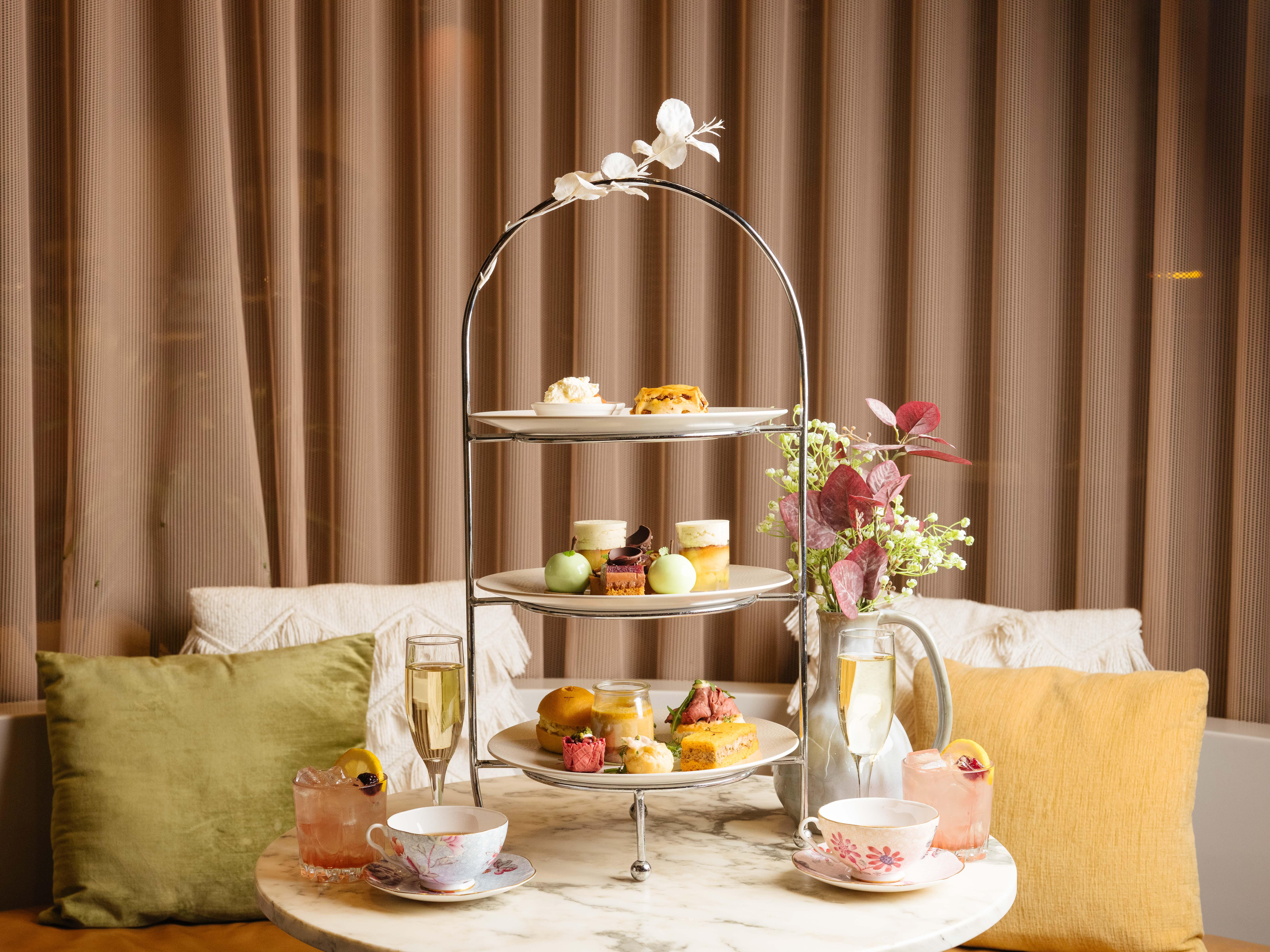 Pan Pacific Perth Ξενοδοχείο Εξωτερικό φωτογραφία Afternoon tea at the Mandarin Oriental, Hong Kong